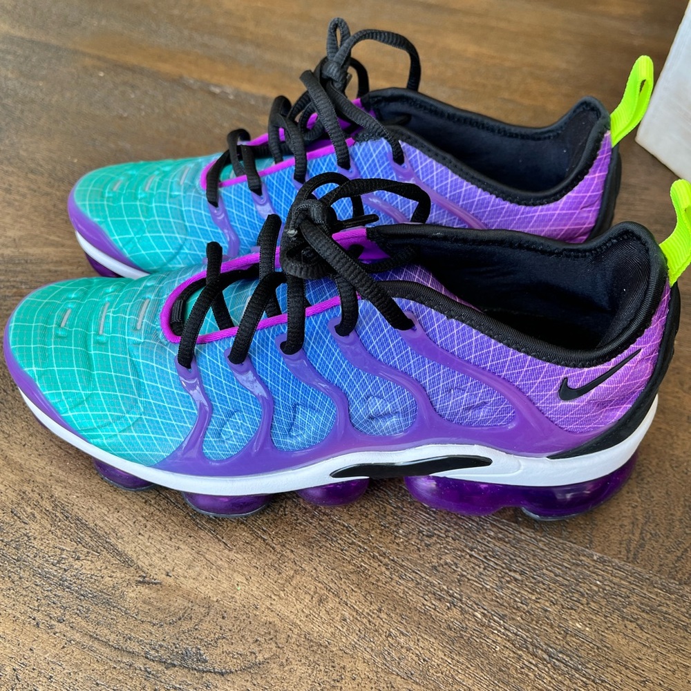 Vapormax Plus